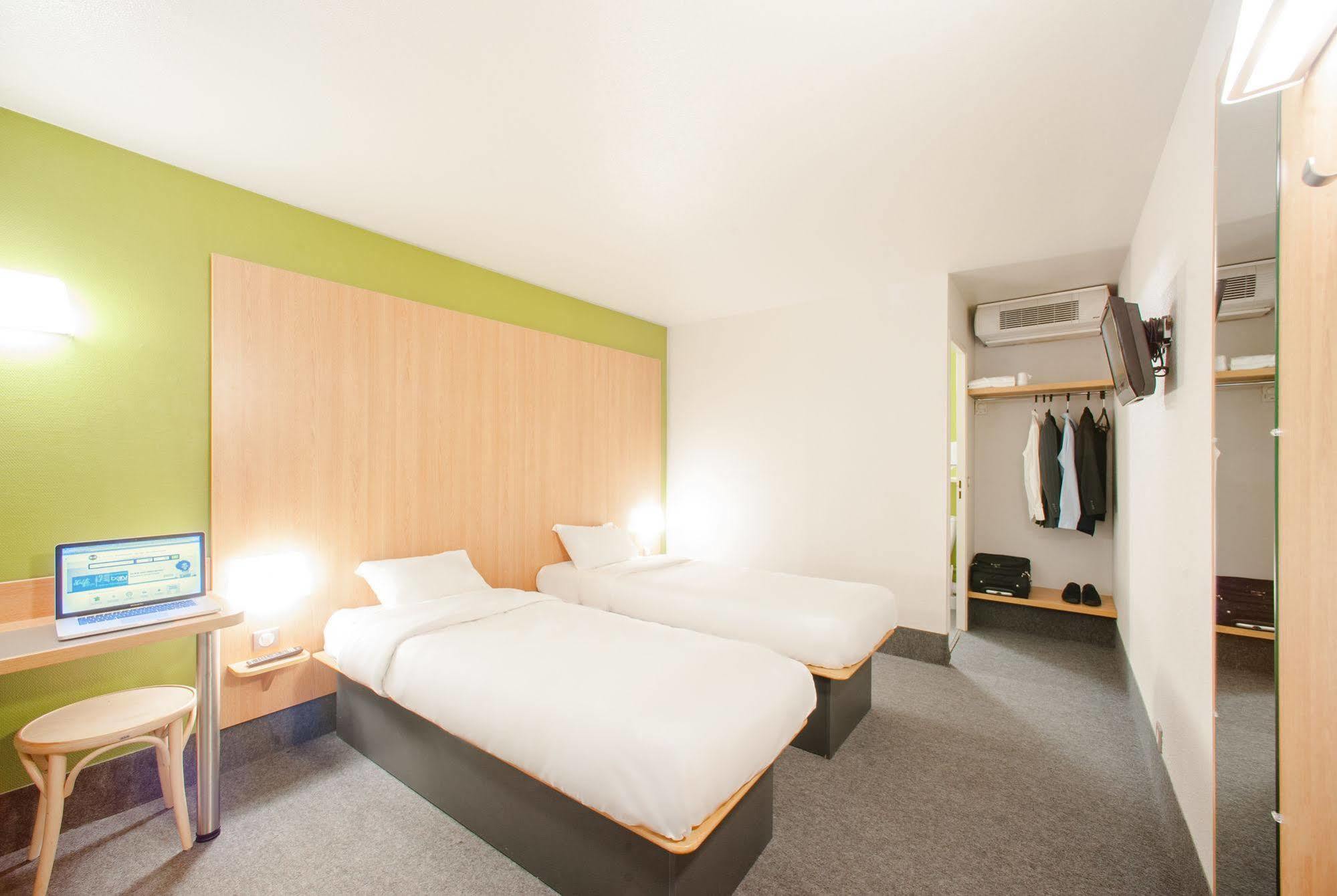 B&B Hotel Pontault Combault Экстерьер фото