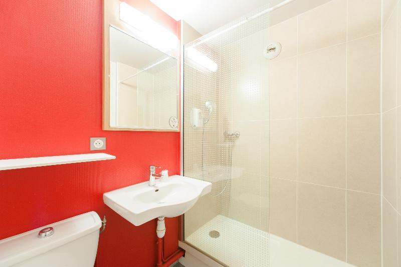 B&B Hotel Pontault Combault Экстерьер фото